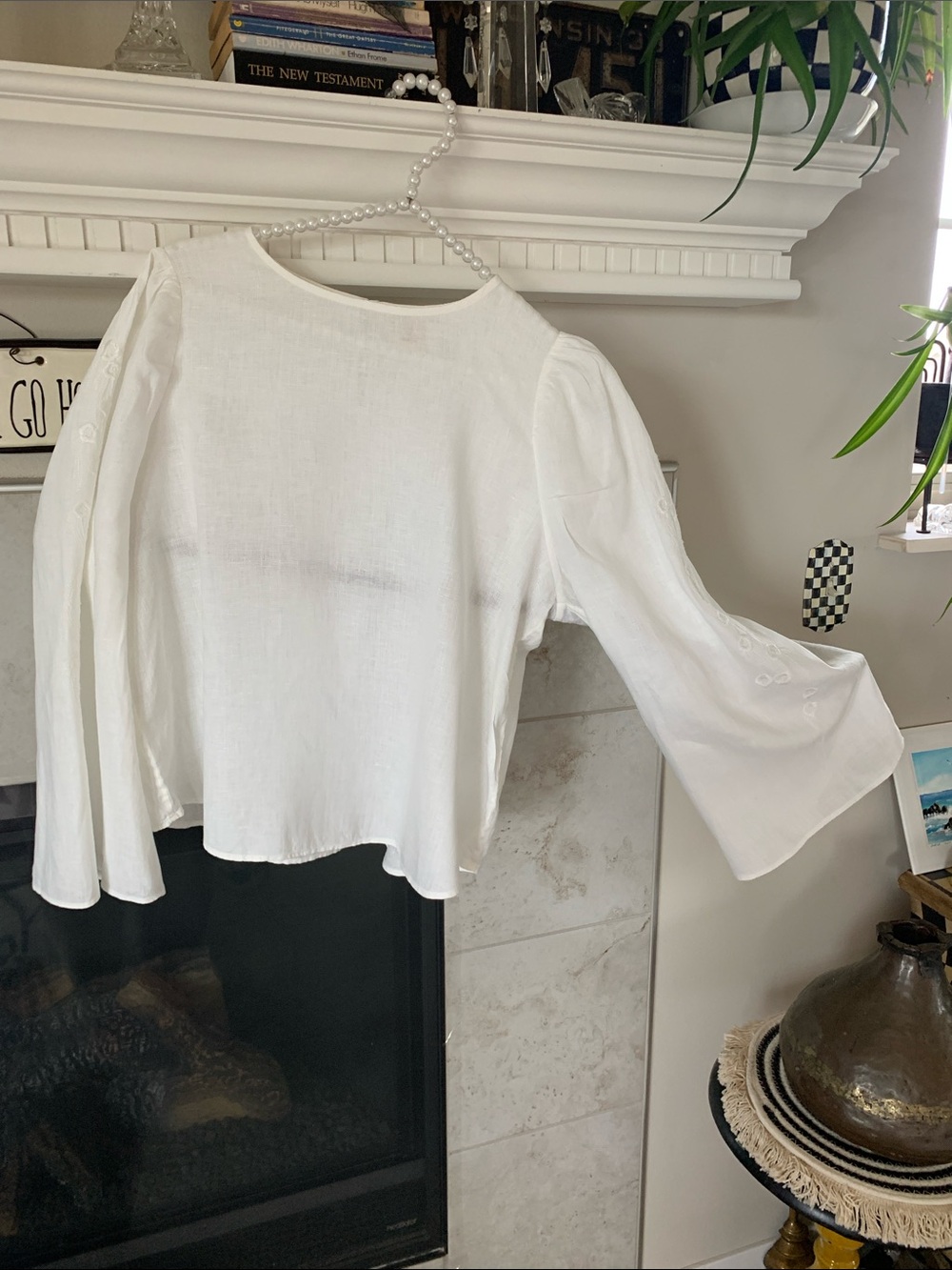 Uniqlo Creamy White Linen Bell-Sleeve Peasant Blouse Size M